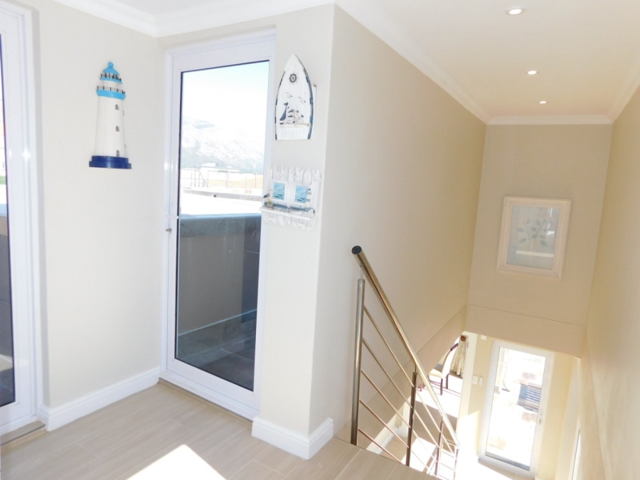 4 Bedroom Property for Sale in Harbour Island Western Cape